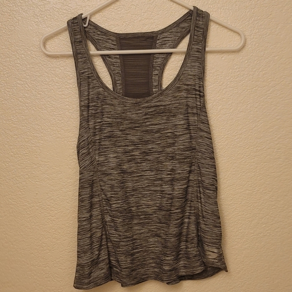 Source Unknown Tops - Women's Gray Tank Top Size Medium